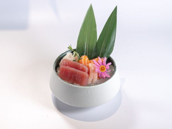 068 - Sashimi misto 16 pz